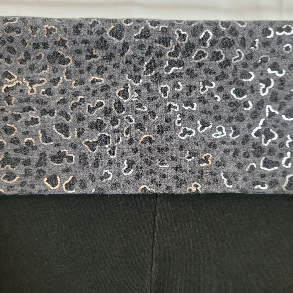 Pink Victoria's Secret Y2K Leggings Med Black Leopard Foldover Sequin Logo Capri - Picture 6 of 13